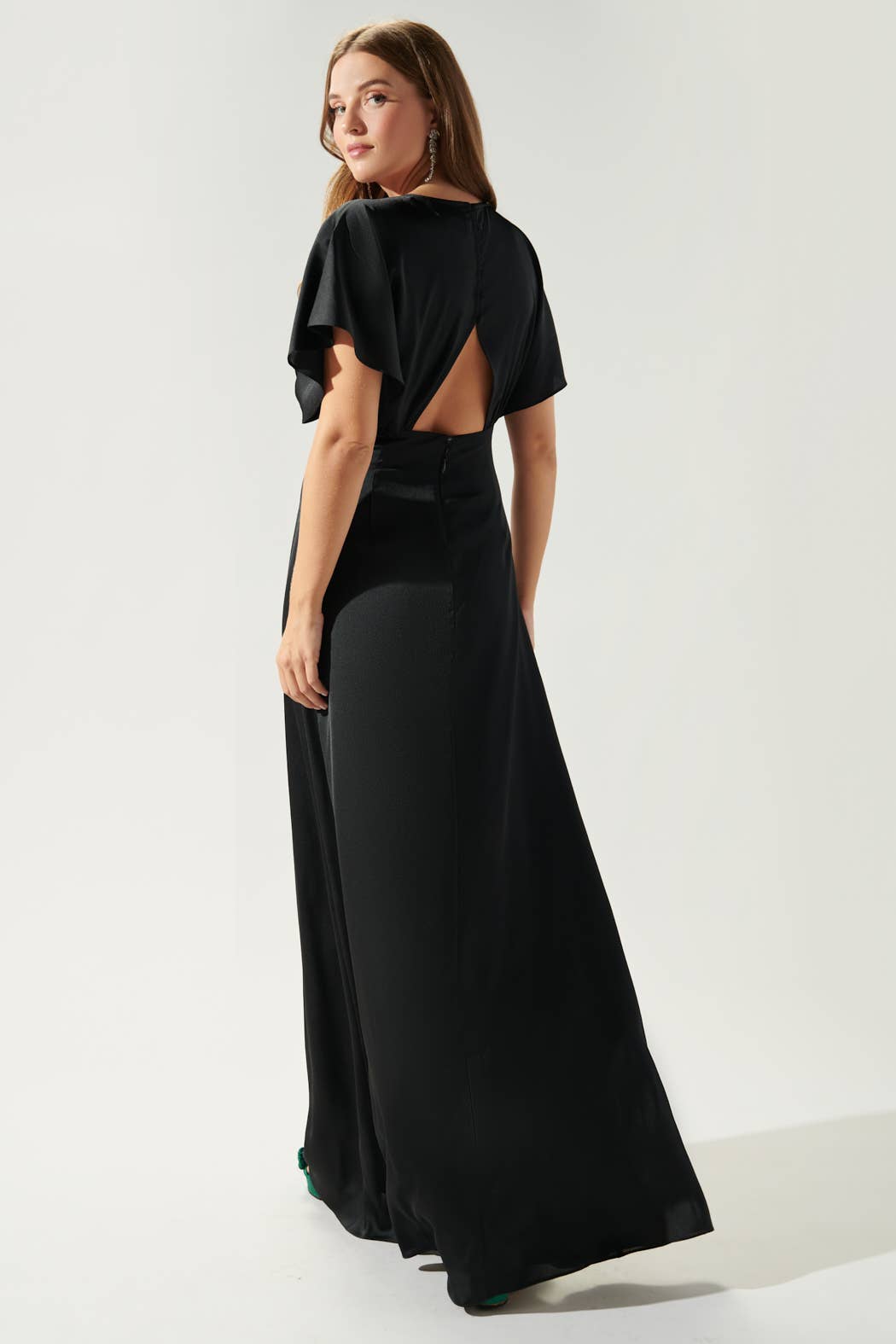 Darling Flutter Sleeve Cut Out Satin Maxi Dress: Champagne / L