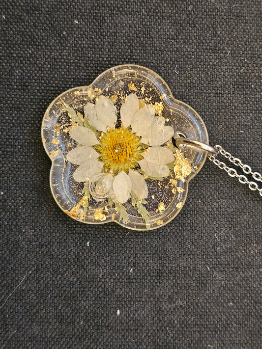 Resin LG charm necklace