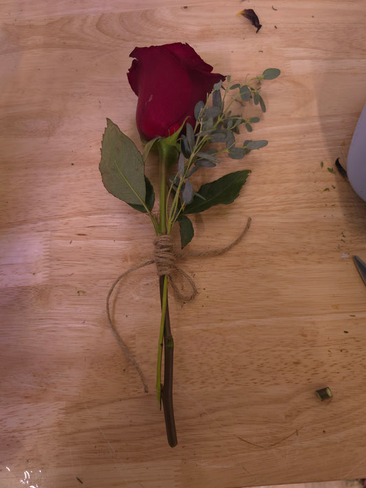 Single Rose w/twine