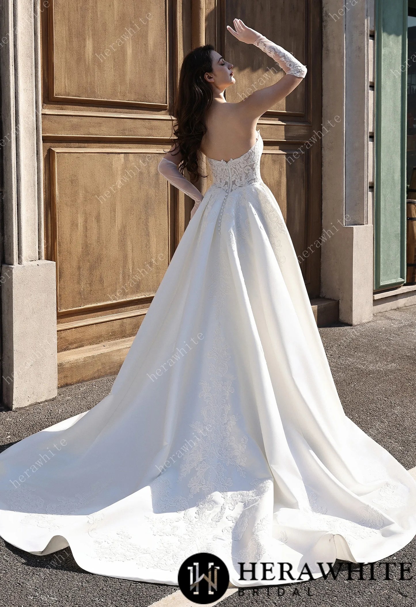 Strapless Sweetheart Bridal Gown With Luxurious Satin Wedding Dress HW3821