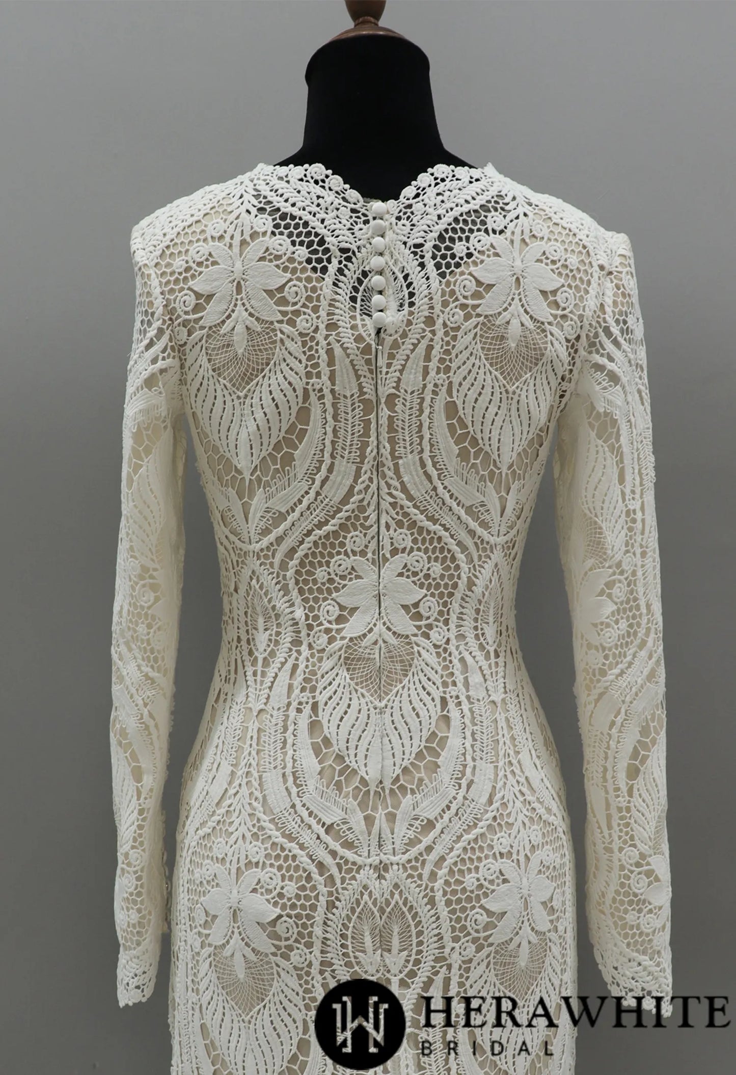 Vintage Lace Boho Wedding Dress With Long Scalloped Train