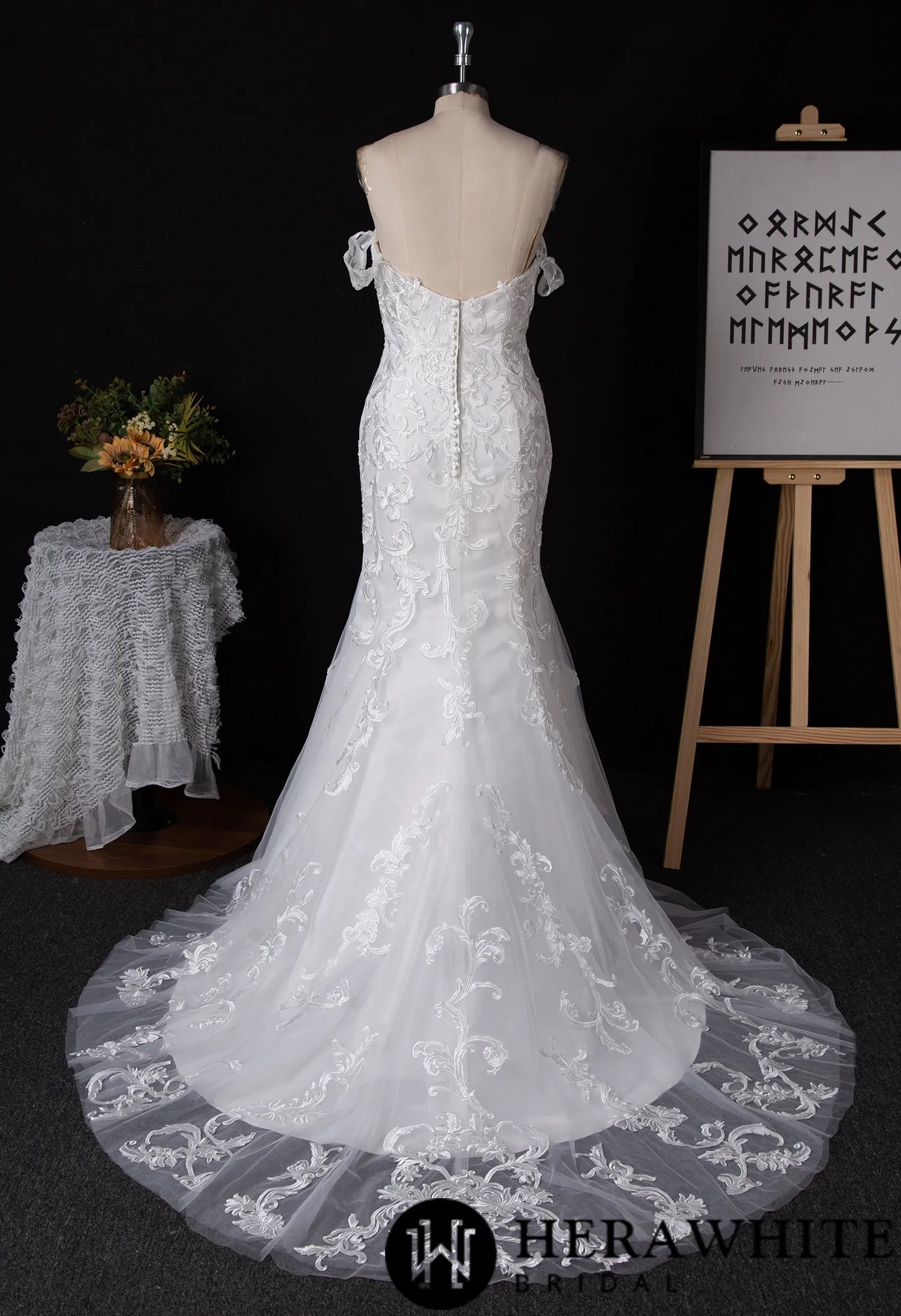 Sweetheart Lace Mermaid Wedding Dress With Off-the-Shoulder Straps
