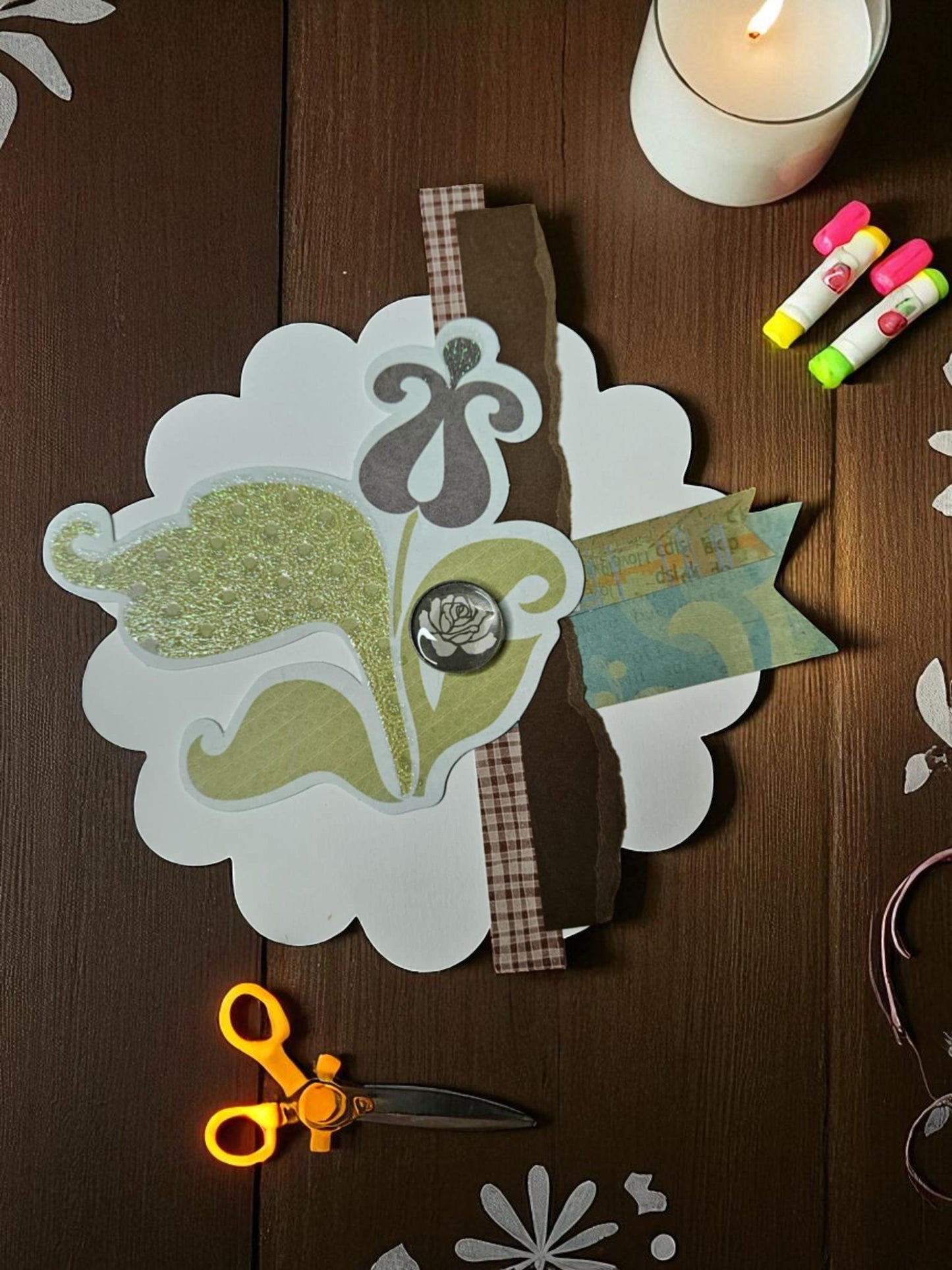 Paper embellishments for Crafts