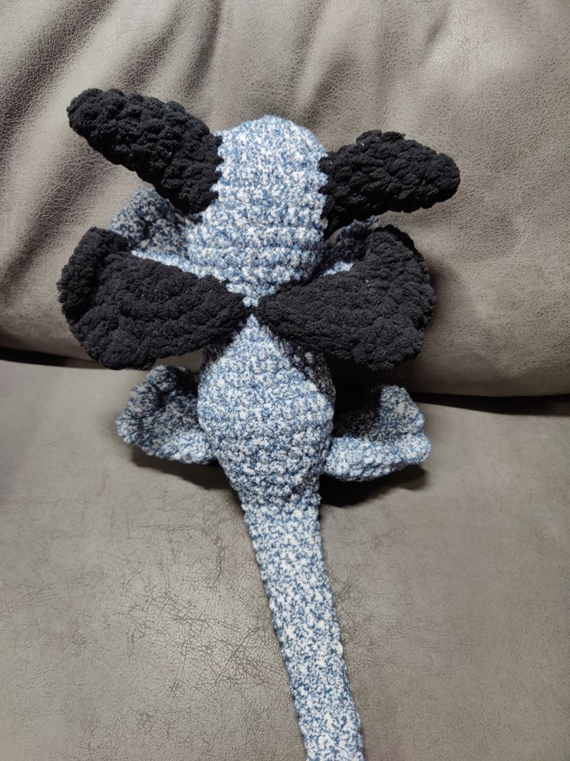 Blue  Dragon, Medium