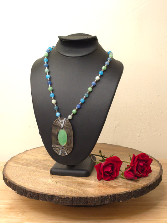 70's Glass Bead w/pendant