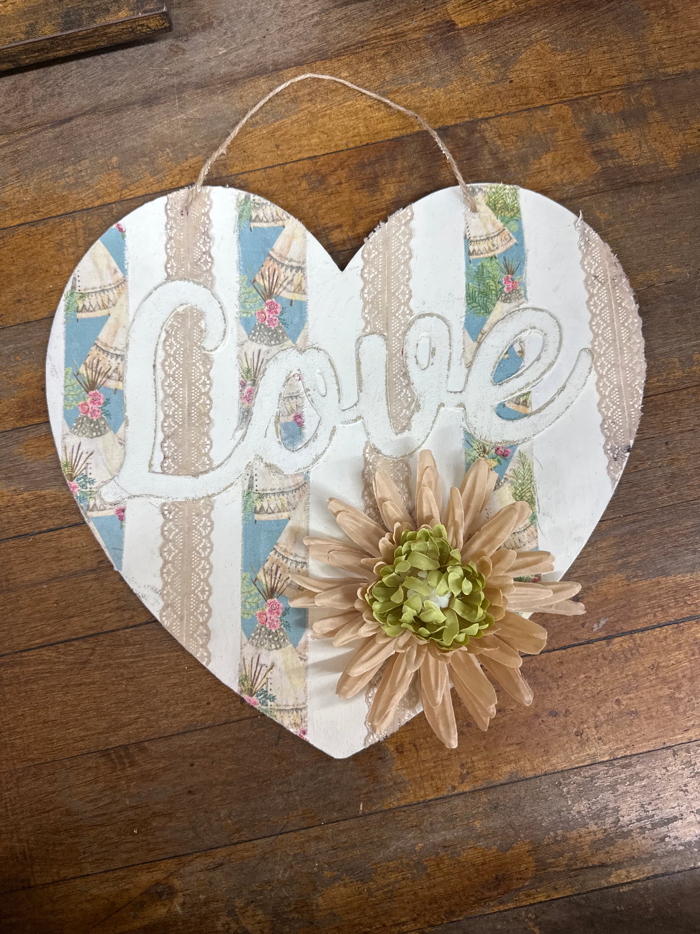 Hanging lace heart