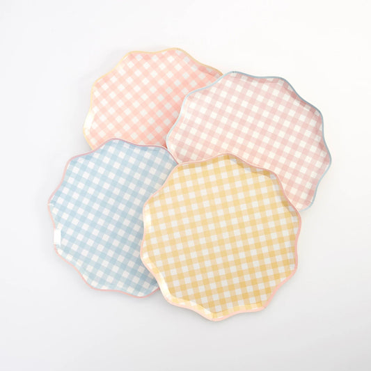 Gingham Dinner Plates