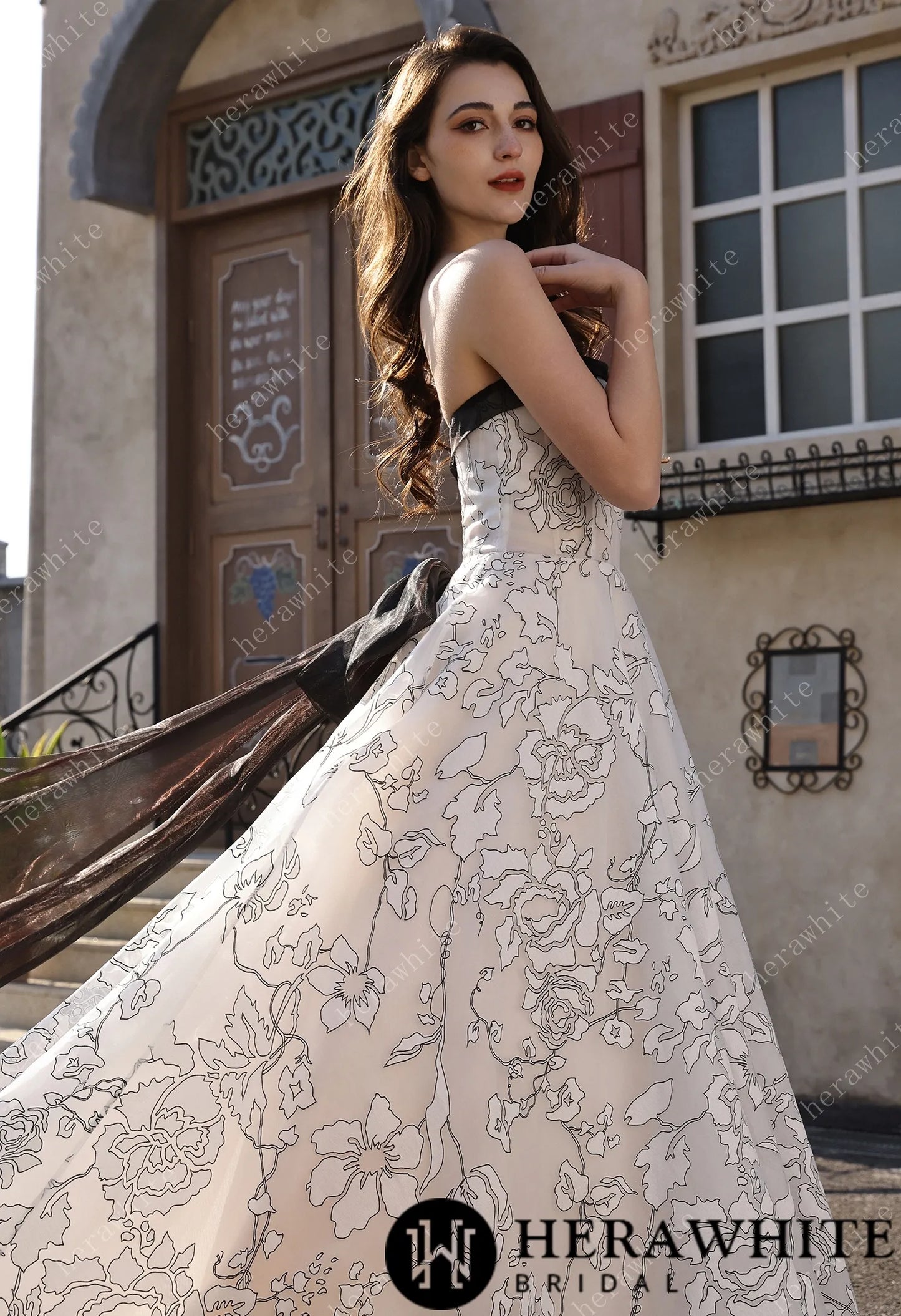 Strapless Black & Ivory Line-Art Floral Organza Bridal Gown With Back Detachable Bow HW3820
