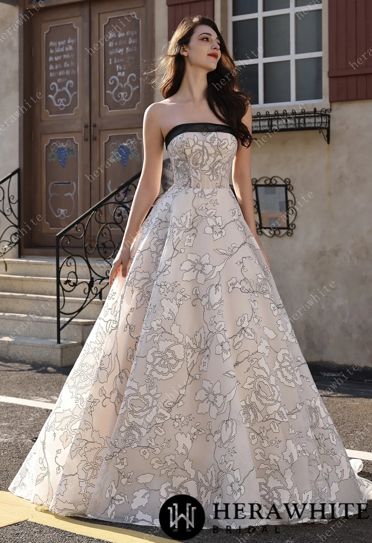 Strapless Black & Ivory Line-Art Floral Organza Bridal Gown With Back Detachable Bow HW3820