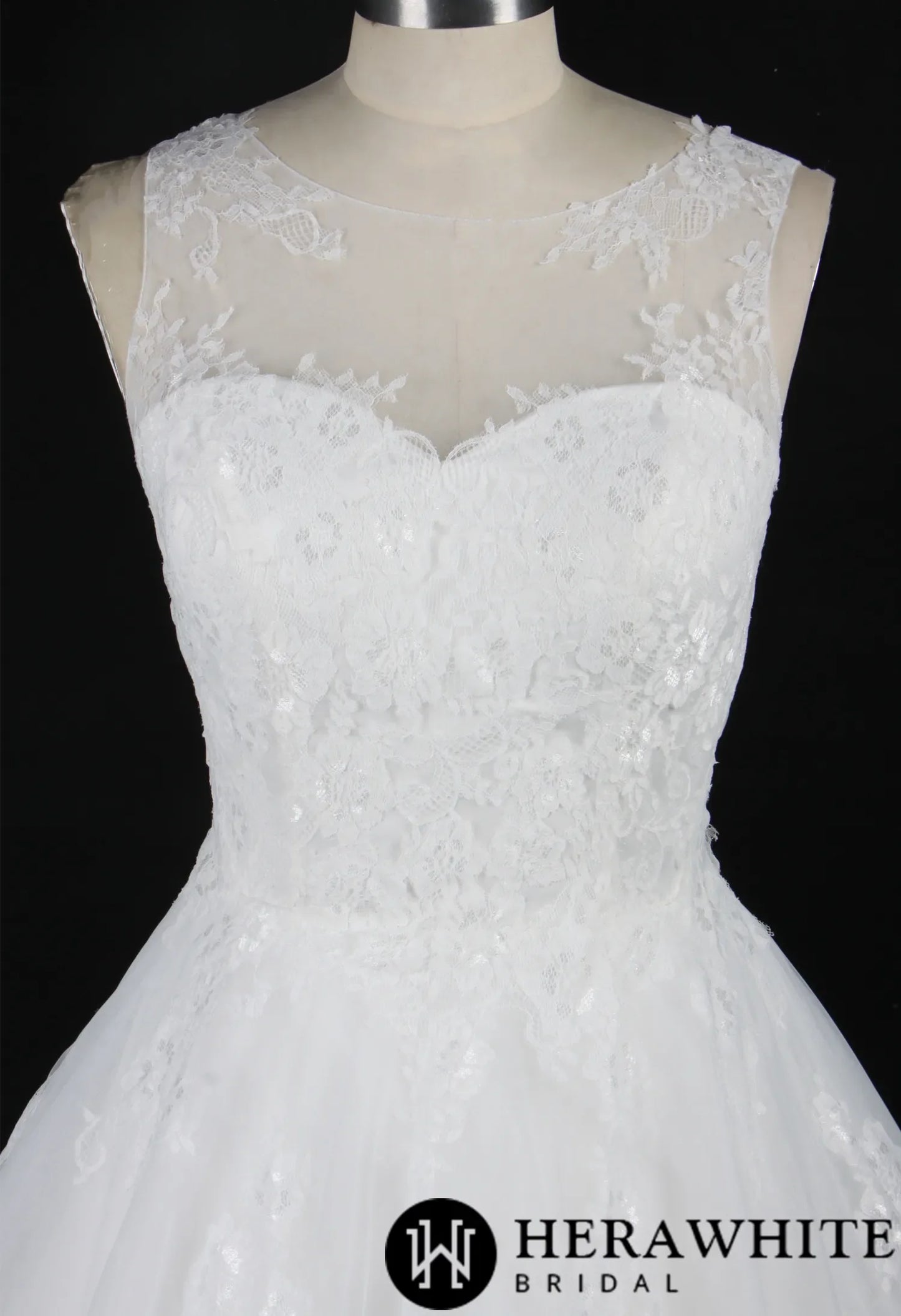 Strapless Lace AppliquÃ©s Beach Wedding Dress