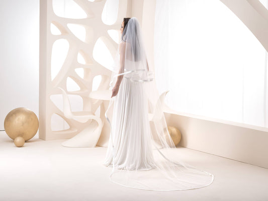 Long veil handmade with embroidery lace