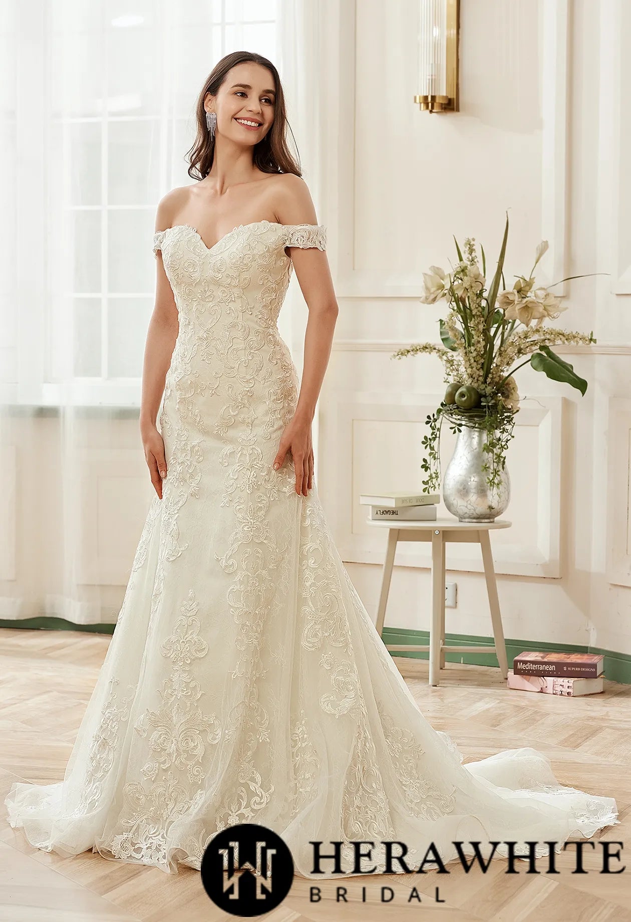 Sweetheart Neckline Chapel Train With Embroidery Lace Bridal Gown