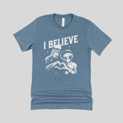 Believe Alien <3 Bigfoot Graphic Tee Tshirt *UNISEX FIT* 296