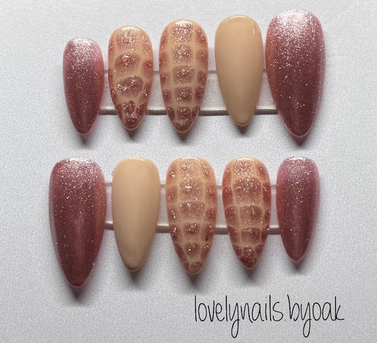 Rose Gold & Cream Rattle Snake