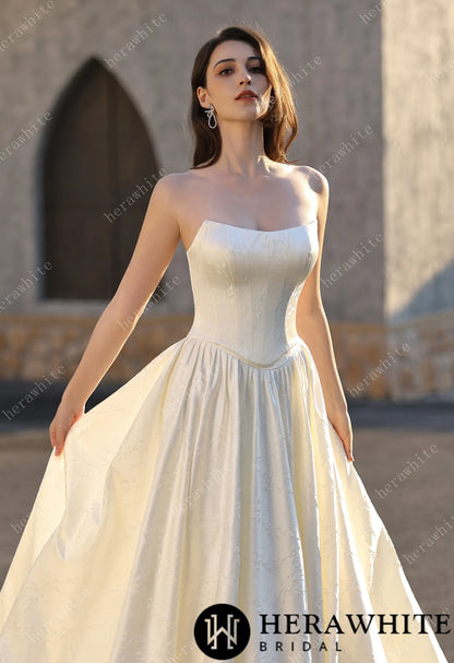 Jacquard Satin Wedding  Ball Gown Dresses With Dramatic Train HW3816B