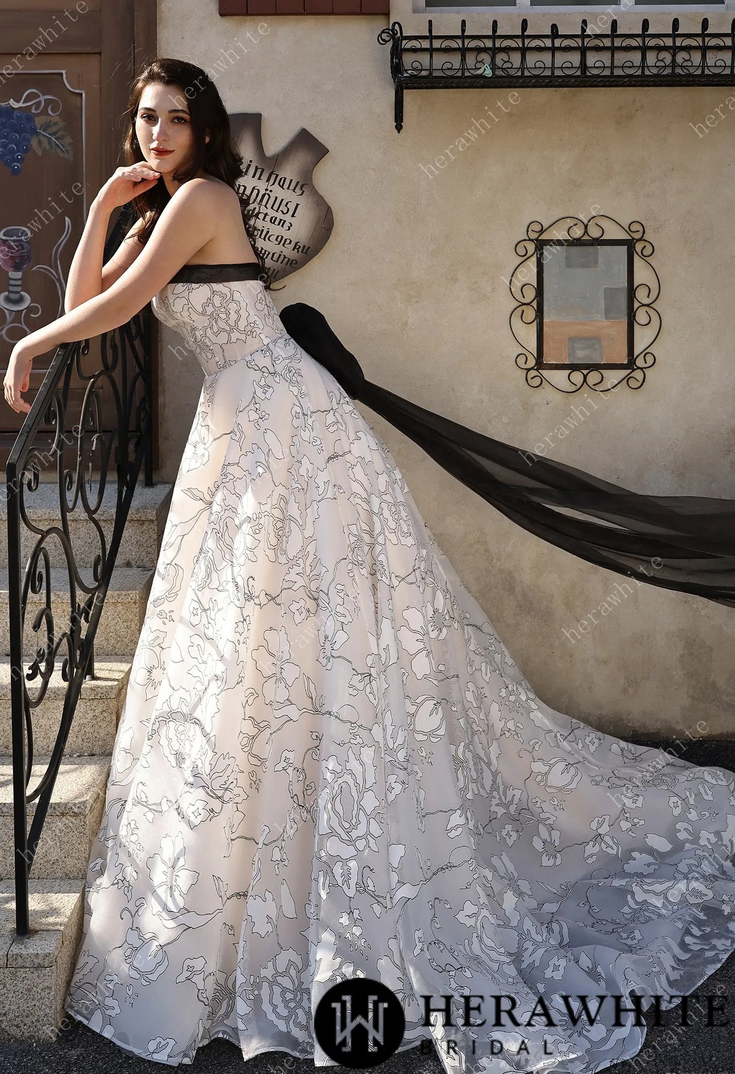 Strapless Black & Ivory Line-Art Floral Organza Bridal Gown With Back Detachable Bow HW3820