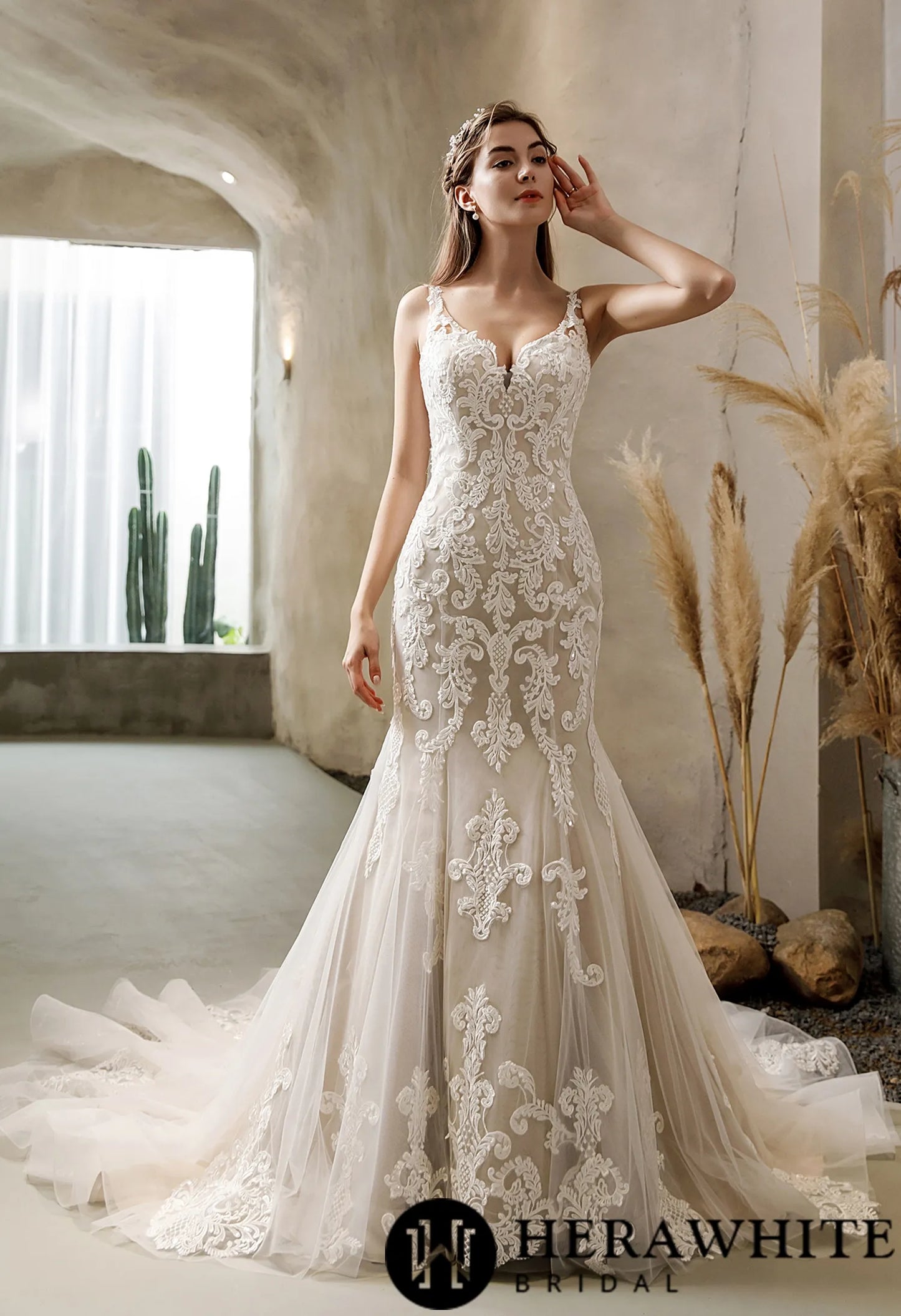 Vintage Lace Fit and Flare Wedding Dress With Court Train