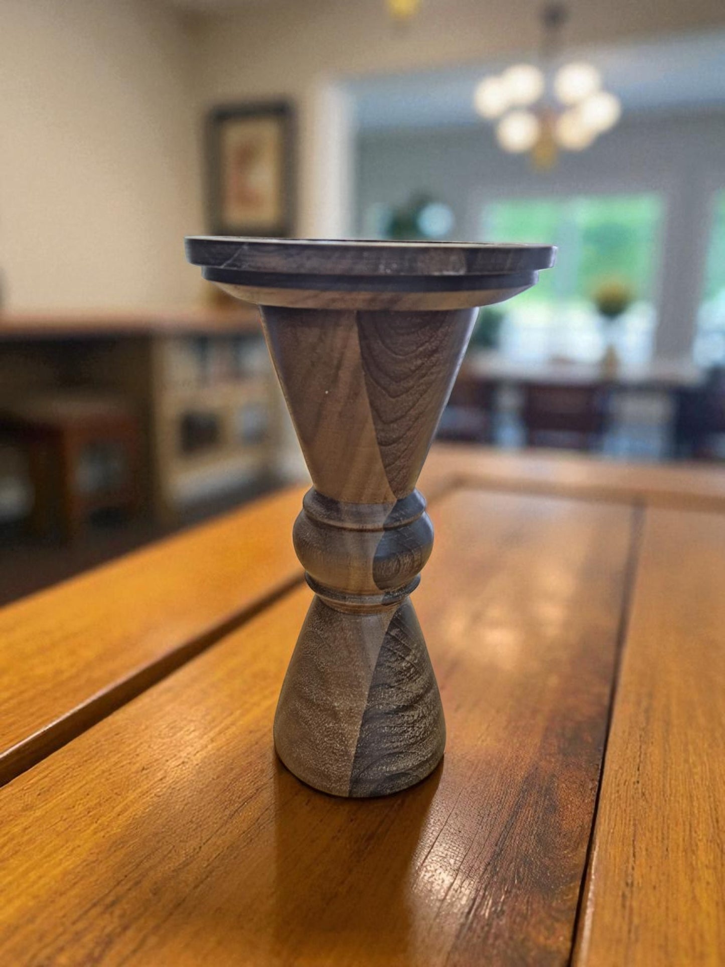 Candle holder