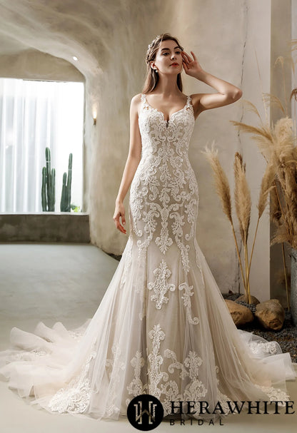 Vintage Lace Fit and Flare Court Train Wedding Dress — HW2530 — image 2