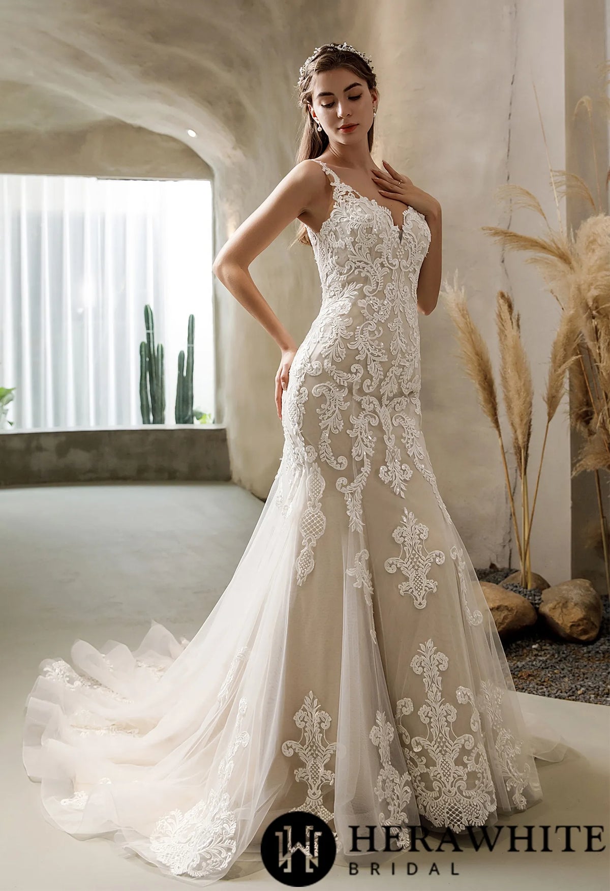 Vintage Lace Fit and Flare Court Train Wedding Dress — HW2530 — image 4