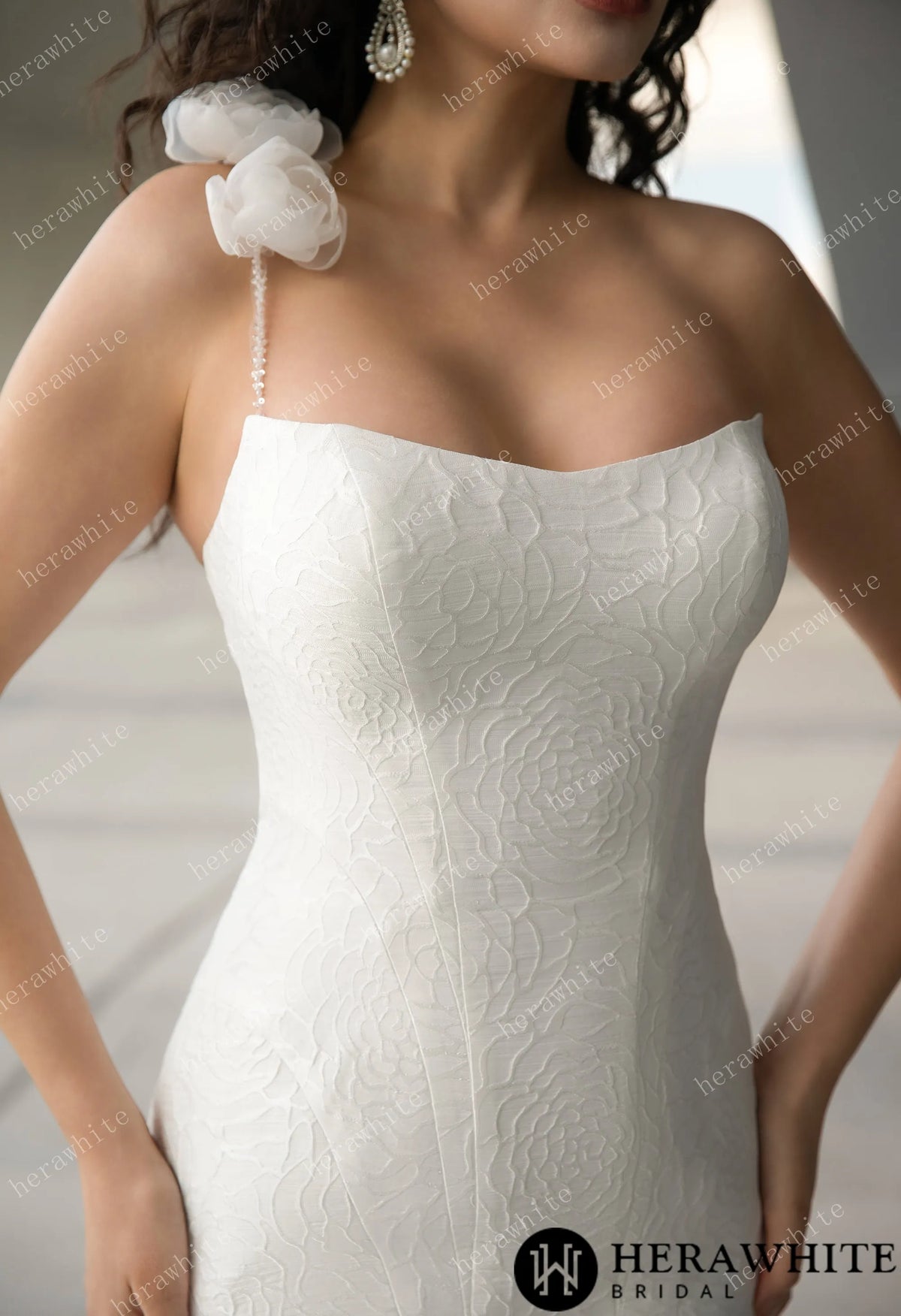 Exquisite Mermaid Wedding Gown With Chic Detachable Bow — HW3600 — image 3