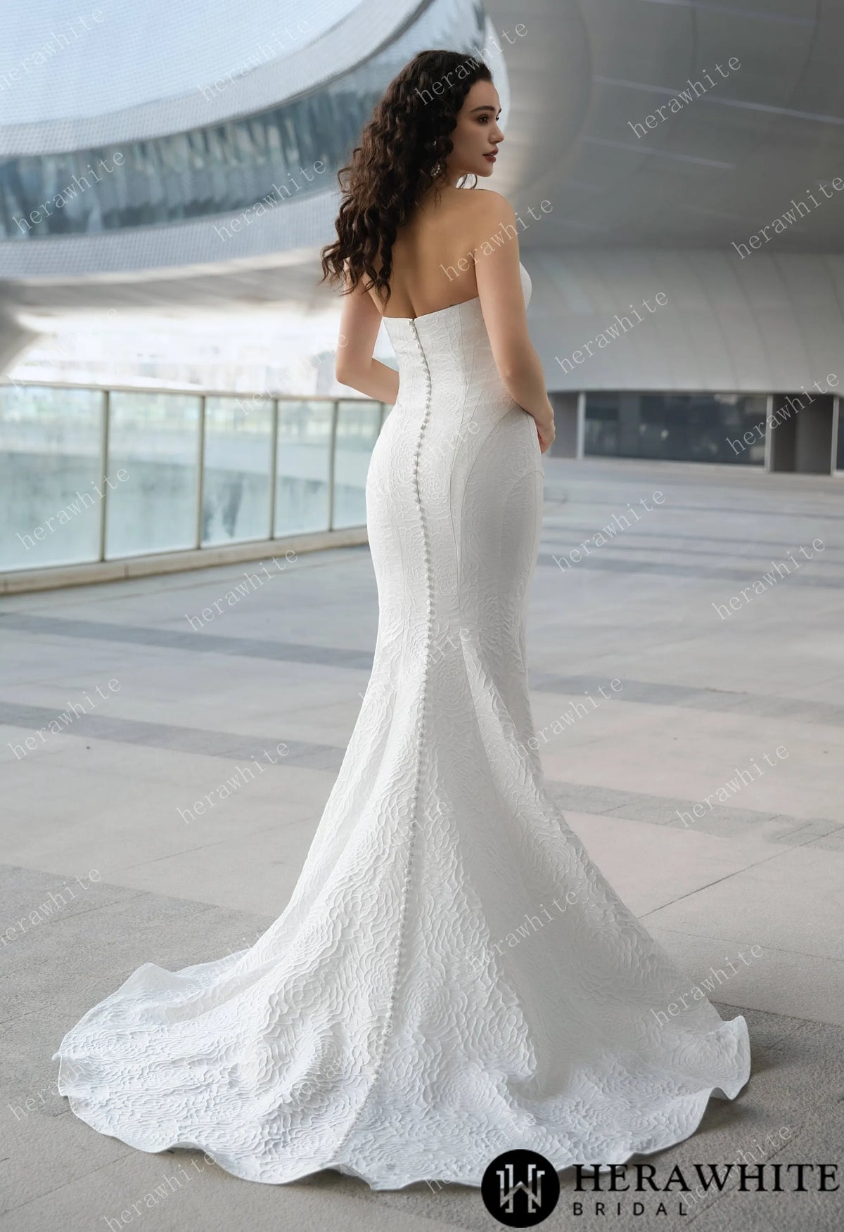 Exquisite Mermaid Wedding Gown With Chic Detachable Bow — HW3600 — image 5