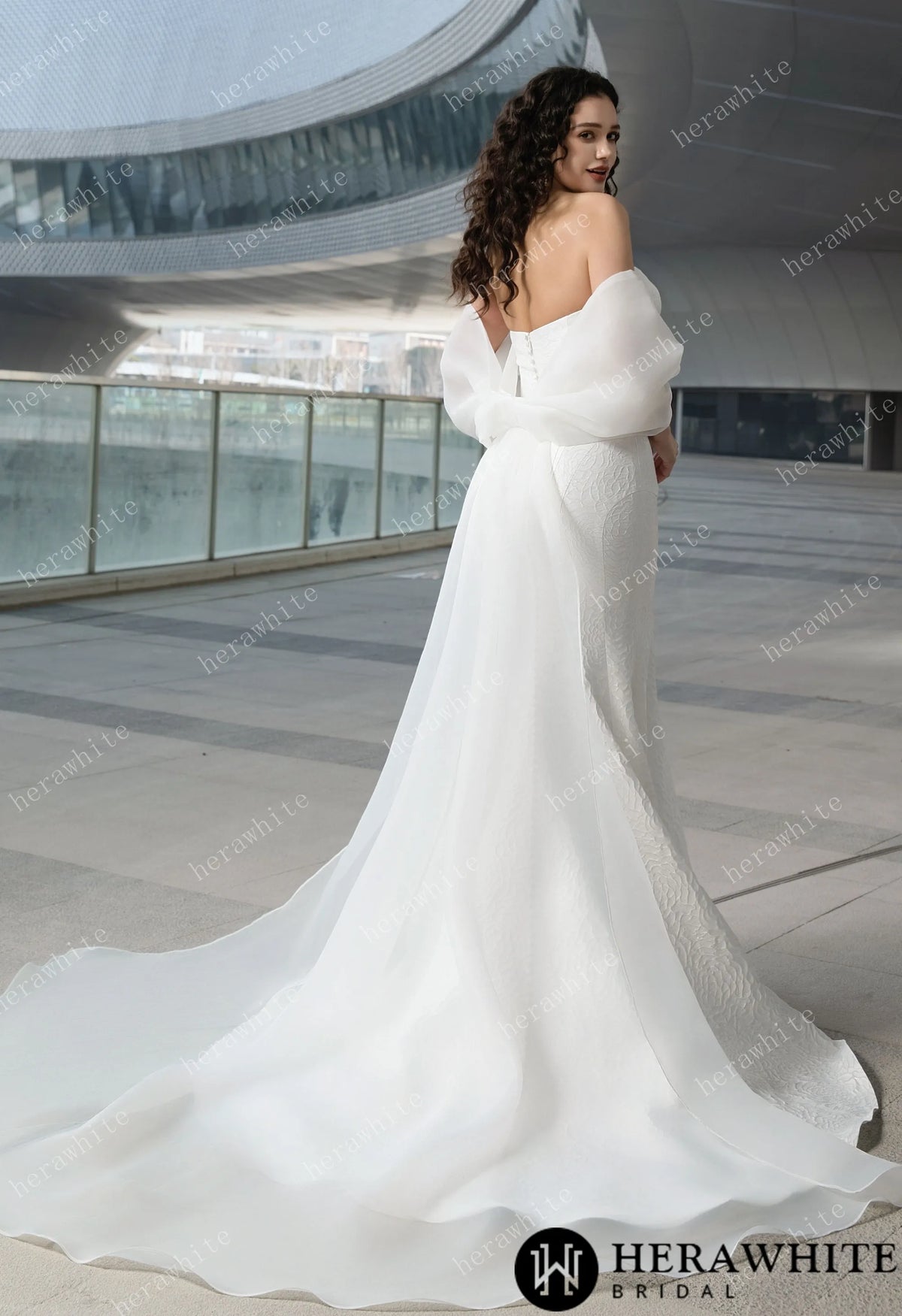 Exquisite Mermaid Wedding Gown With Chic Detachable Bow — HW3600 — image 7