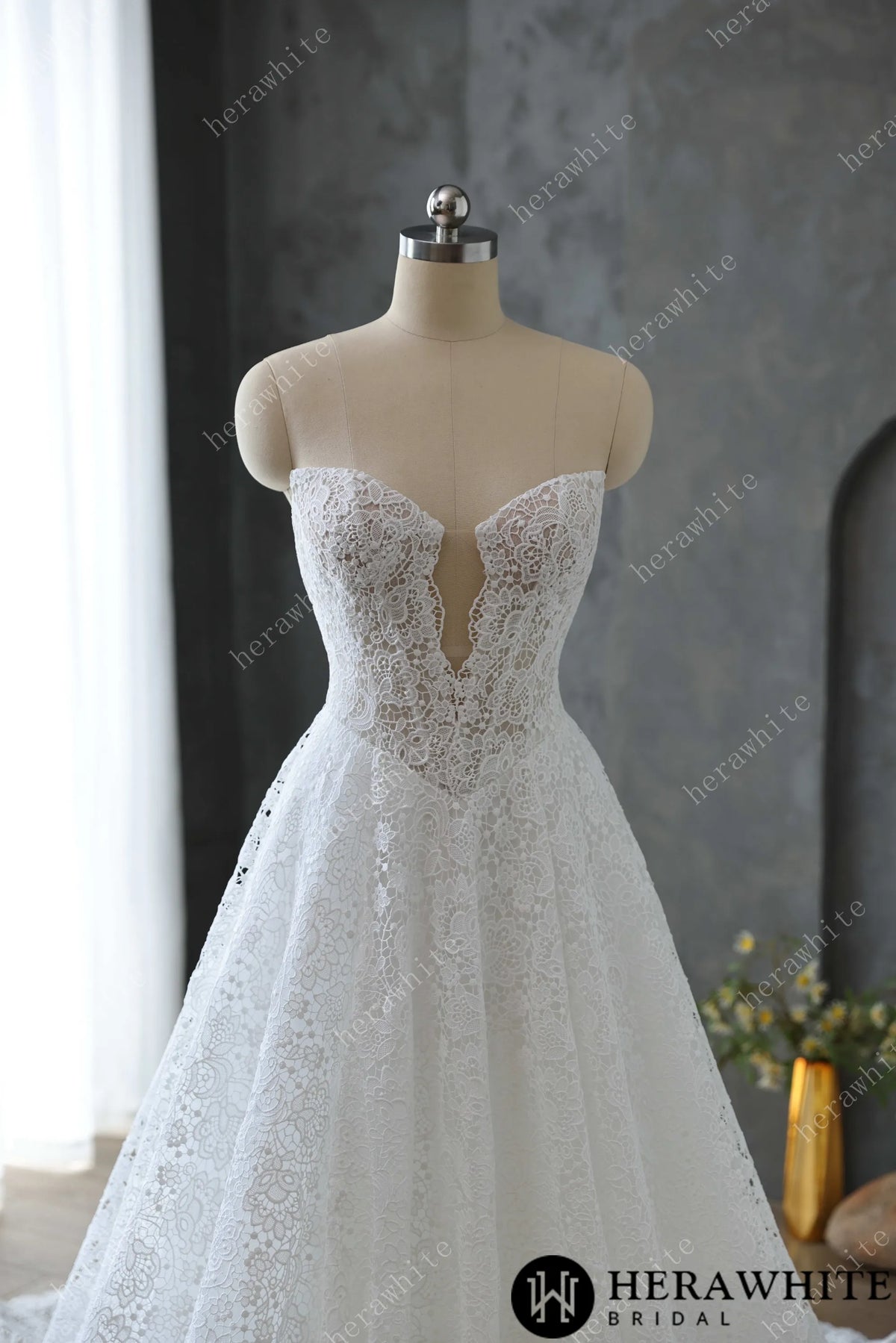 Sweetheart Neckline Keyhole Lace Ball Gown Wedding Dress — HW3616 — image 3