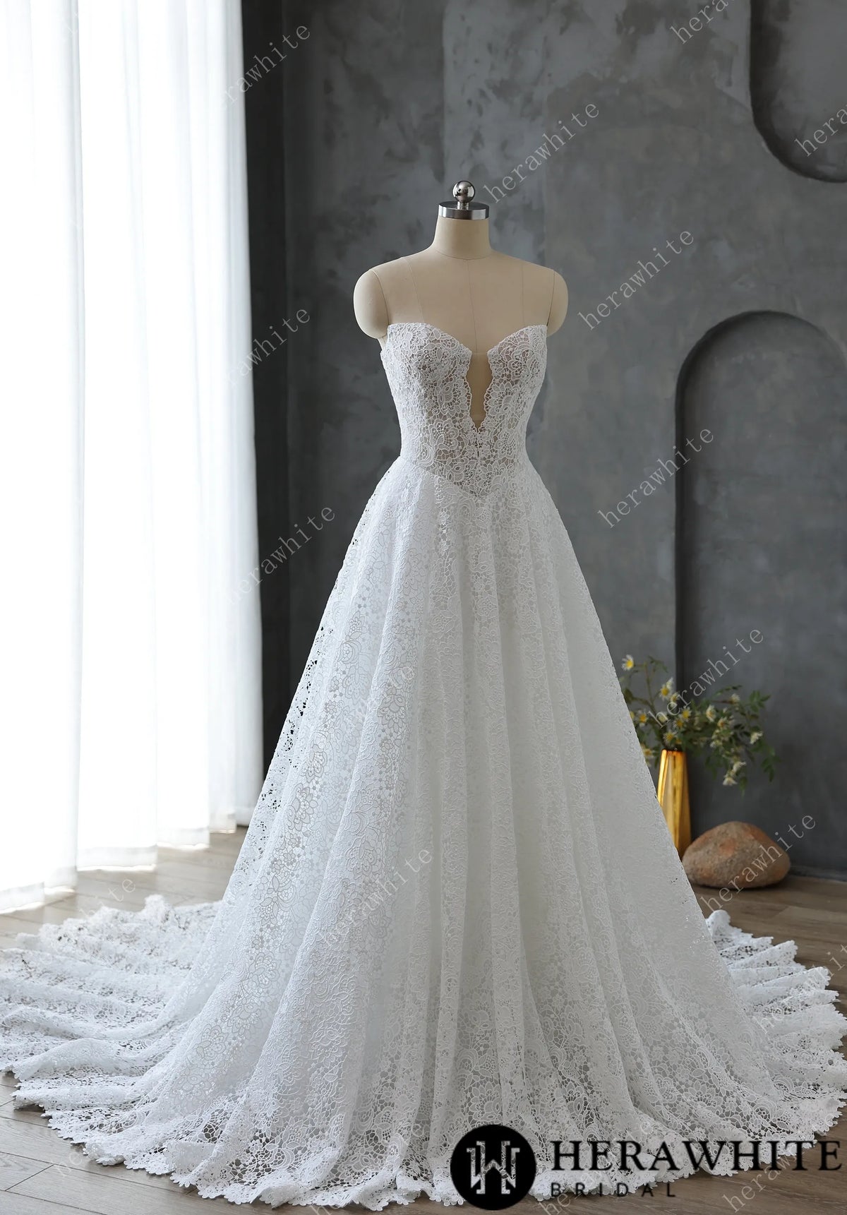 Sweetheart Neckline Keyhole Lace Ball Gown Wedding Dress — HW3616 — image 4