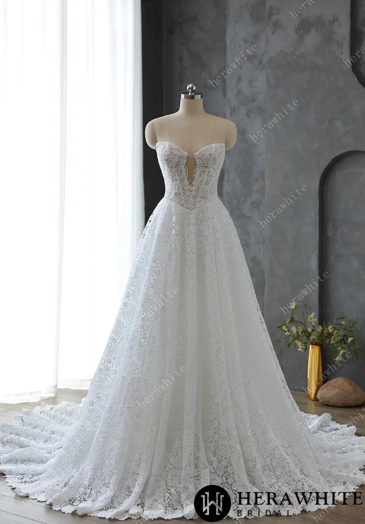 Sweetheart Neckline Keyhole Lace Ball Gown Wedding Dress — HW3616 — image 6