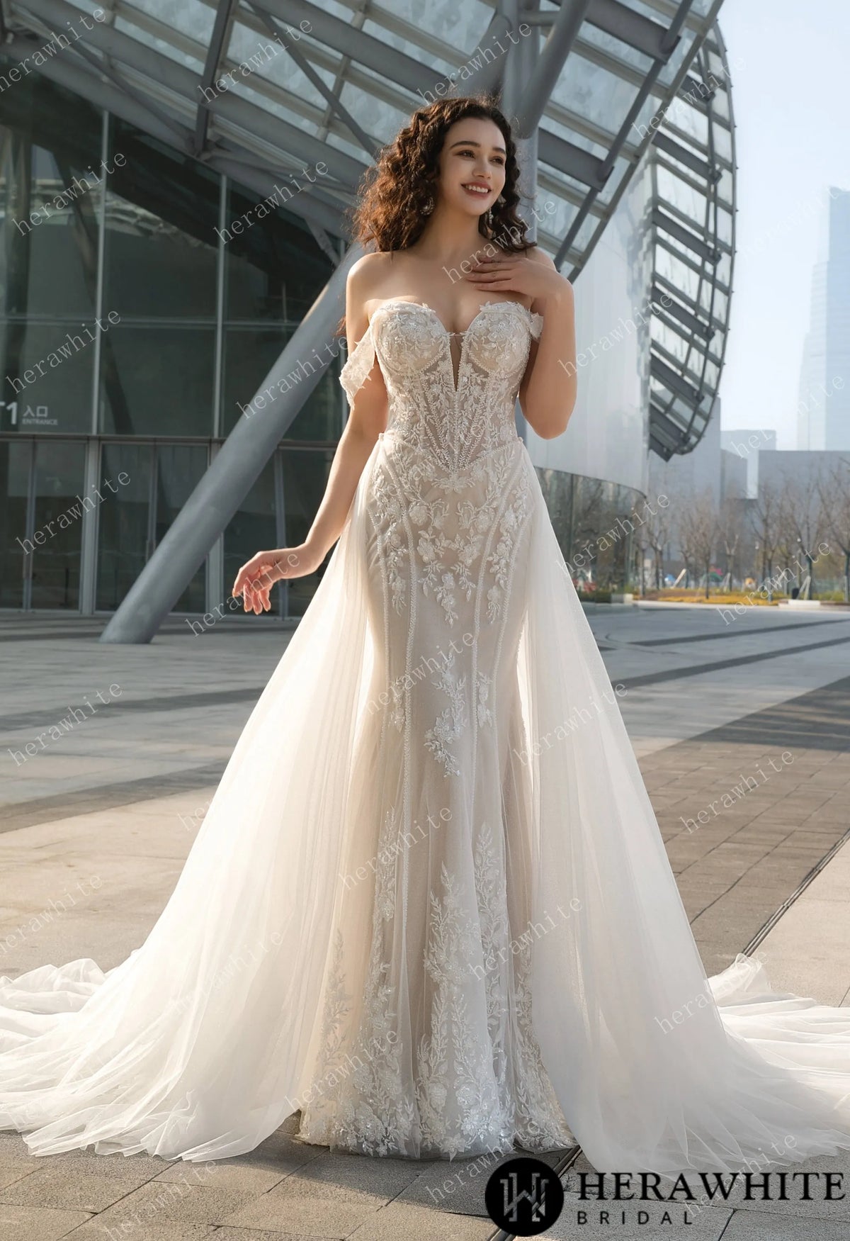 Enchanting Off-the-Shoulder Wedding Dress with Detachable Train – Lace Embroidery & Elegance Redefined — HW3624 — image 4