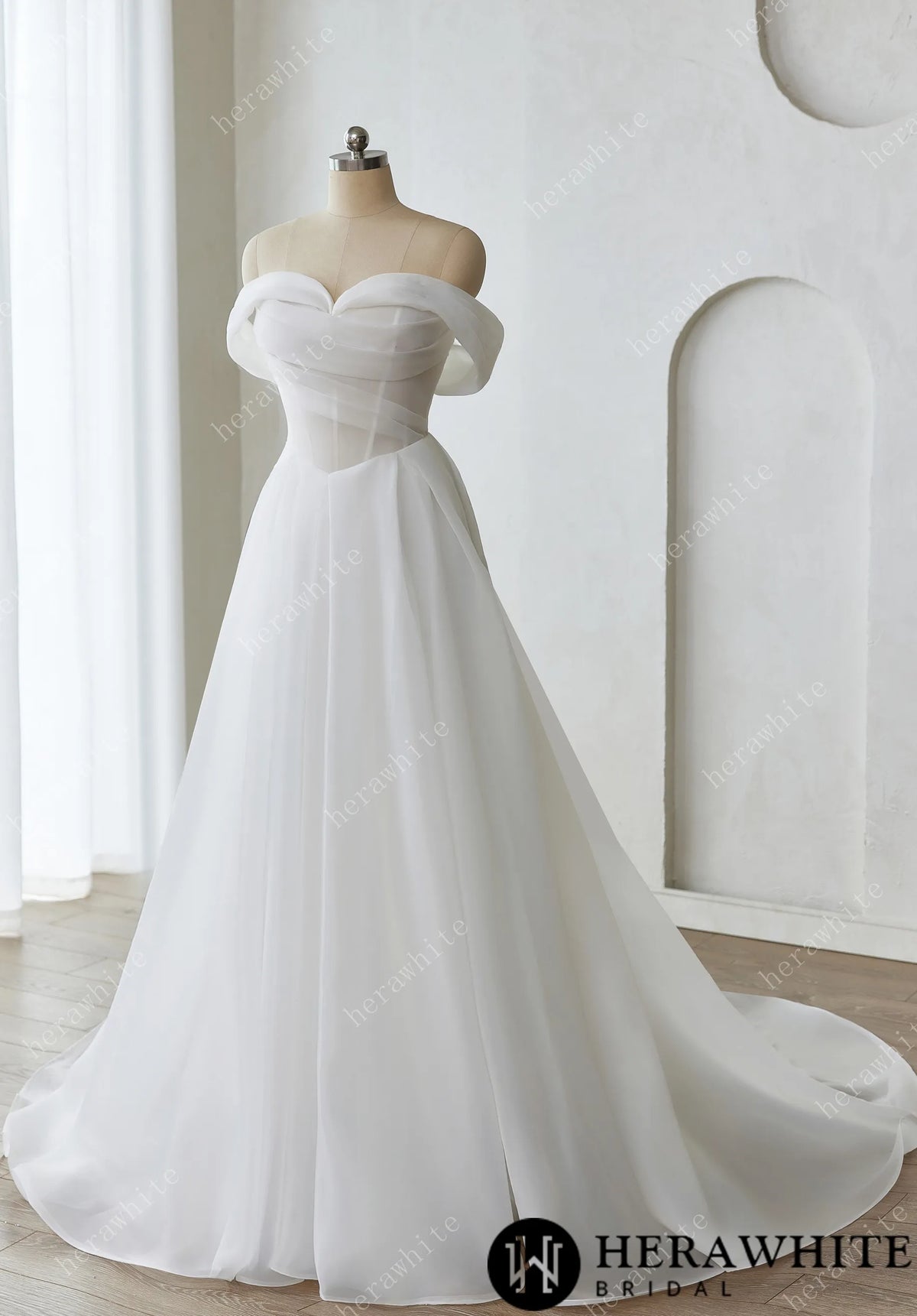 Romantic A-Line Wedding Dress with Detachable Off-Shoulder Straps and Pockets — HW3640 — image 4