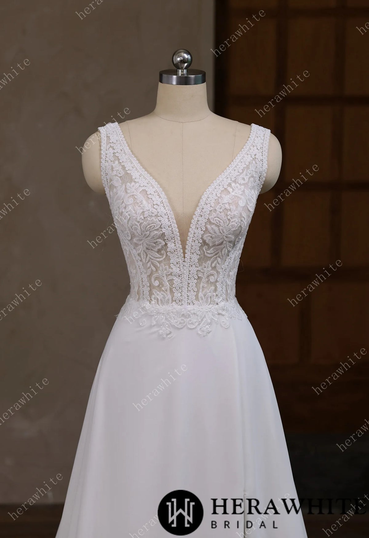 Deep V-neck and sleeveless design with symmetrical lace wedding gown — HW3641 — image 2