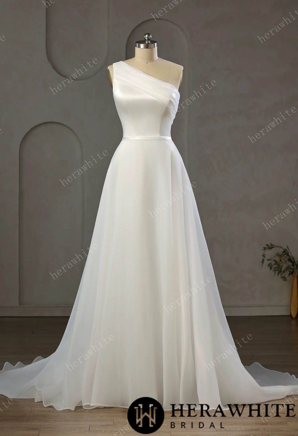 One-Shoulder Wrapped Satin Bodice Tulle A-line Wedding Gown With Shoulder Bow — HW3745 — image 3