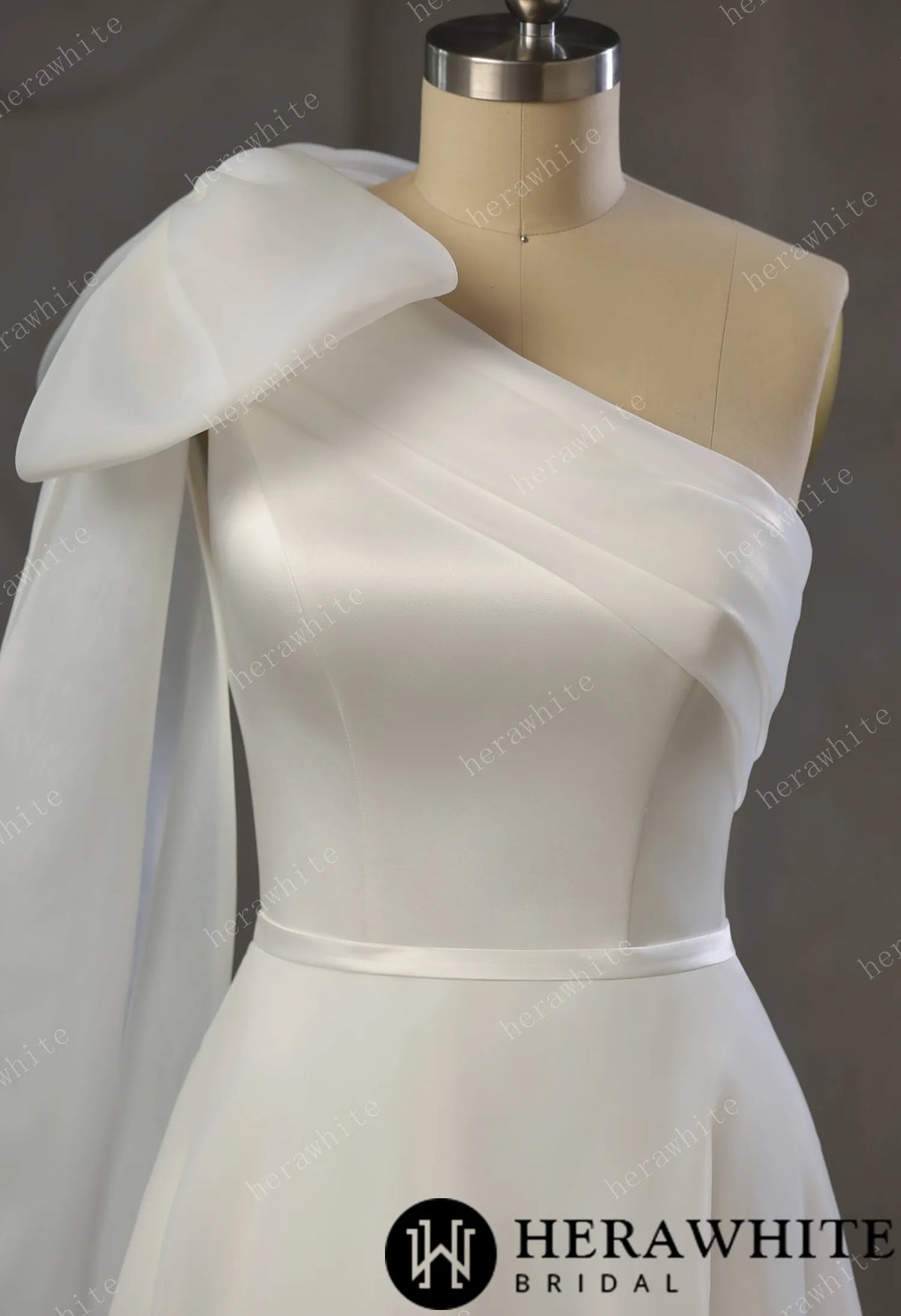 One-Shoulder Wrapped Satin Bodice Tulle A-line Wedding Gown With Shoulder Bow — HW3745 — image 4