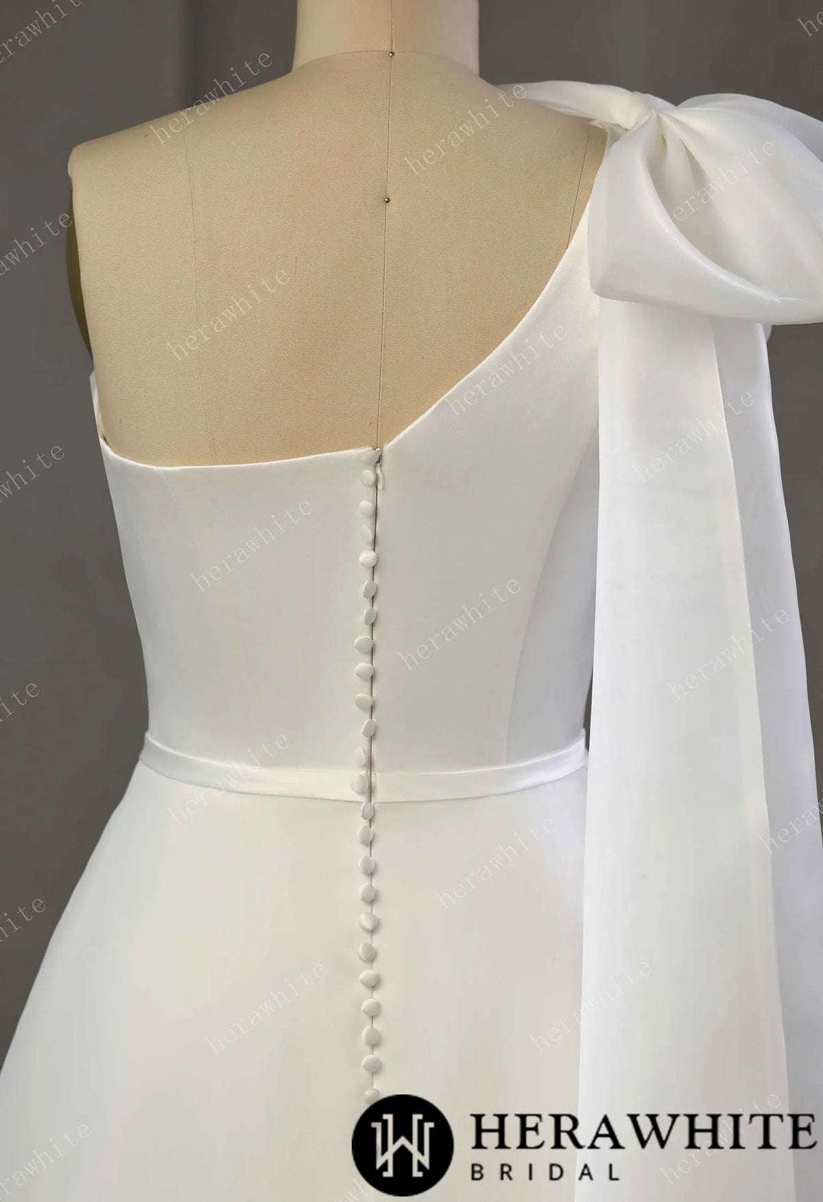 One-Shoulder Wrapped Satin Bodice Tulle A-line Wedding Gown With Shoulder Bow — HW3745 — image 6