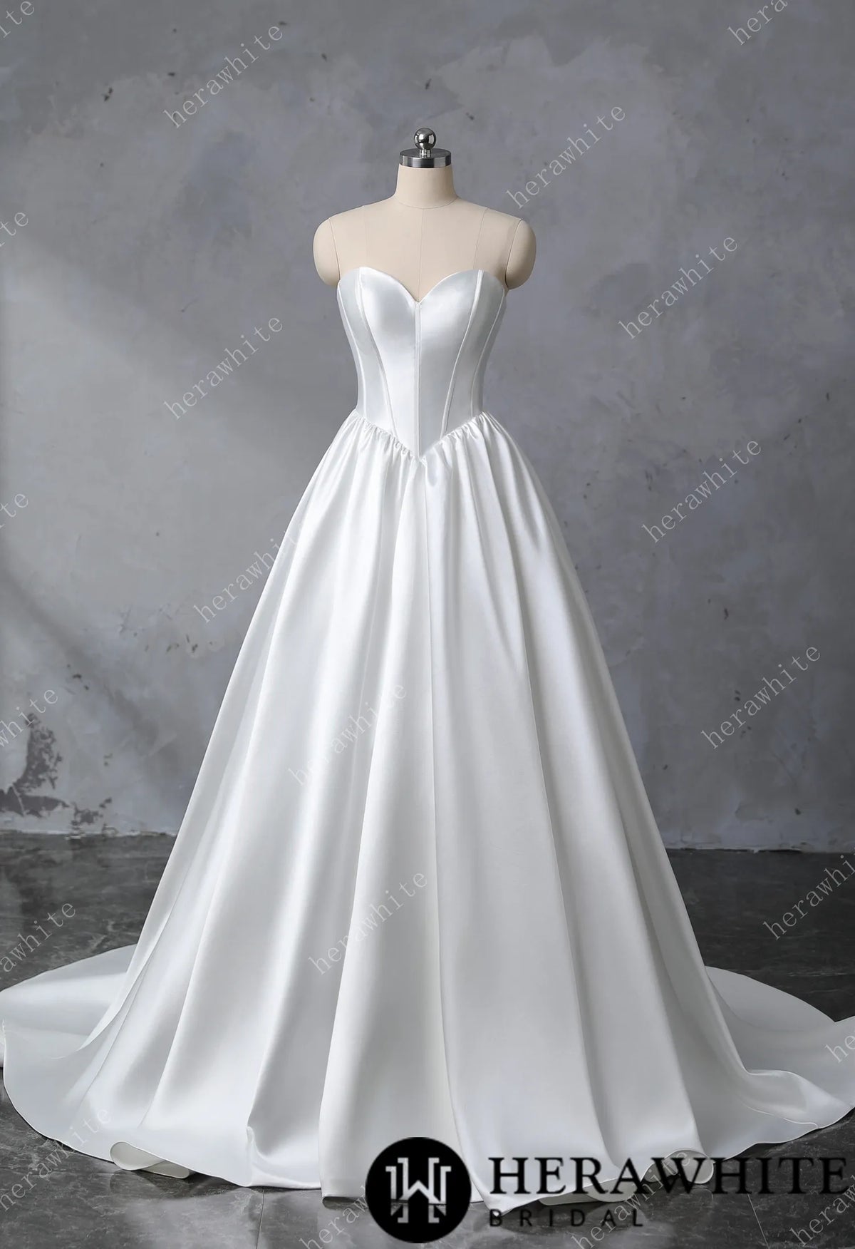 Strapless Sweetheart Neckline Wedding Dress with Chain jewelry — HW3767 — image 1