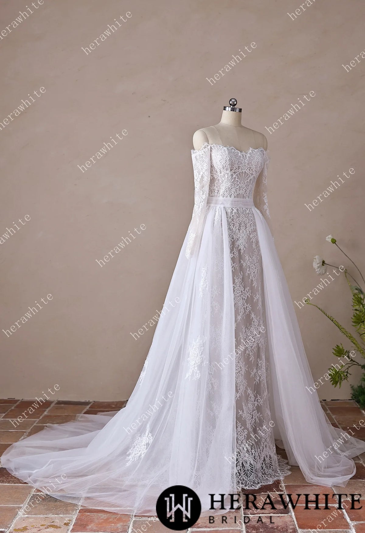 Irregular Neckline Symmetric Lace Off-the-Shoulder Long-Sleeve Bridal Gown with Detachable Tulle Over Skirt — HW3912 — image 13