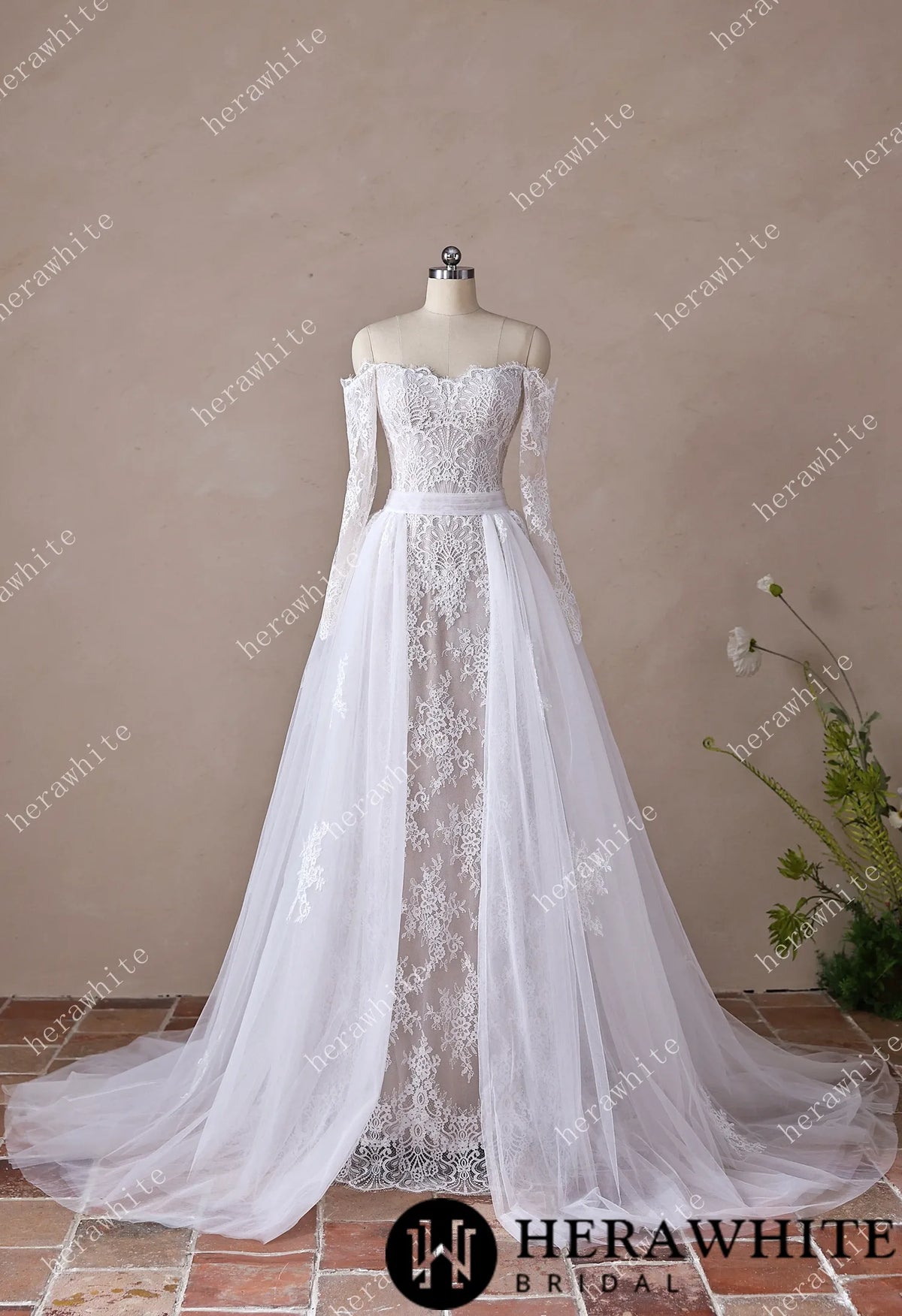 Irregular Neckline Symmetric Lace Off-the-Shoulder Long-Sleeve Bridal Gown with Detachable Tulle Over Skirt — HW3912 — image 8