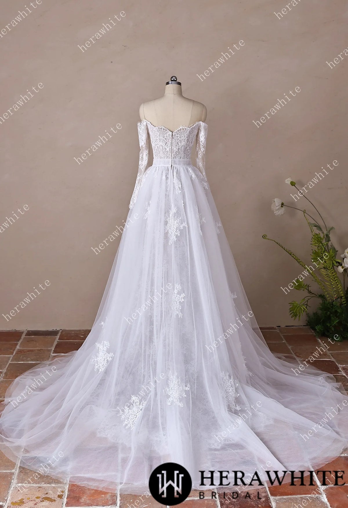 Irregular Neckline Symmetric Lace Off-the-Shoulder Long-Sleeve Bridal Gown with Detachable Tulle Over Skirt — HW3912 — image 9