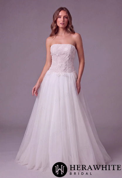 Romantic Glitter Tulle Ballgown with Detachable Shawl — HW4045 — image 1