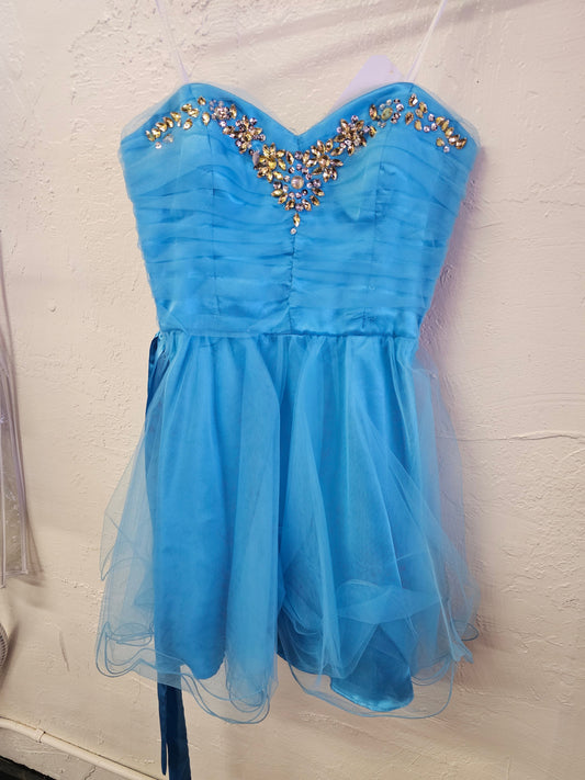 Light blue homecoming